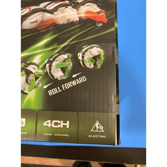 White/Red Trim Remote Control Round Rolling Stunt Car, HGT Engine NEW - Picture 4 of 9